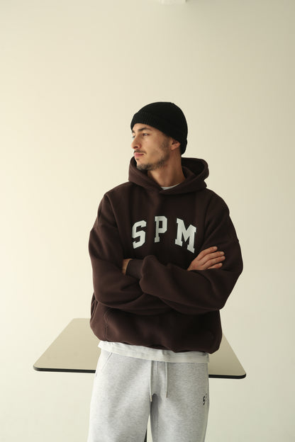 ყავისფერი დათბილული ჰუდი