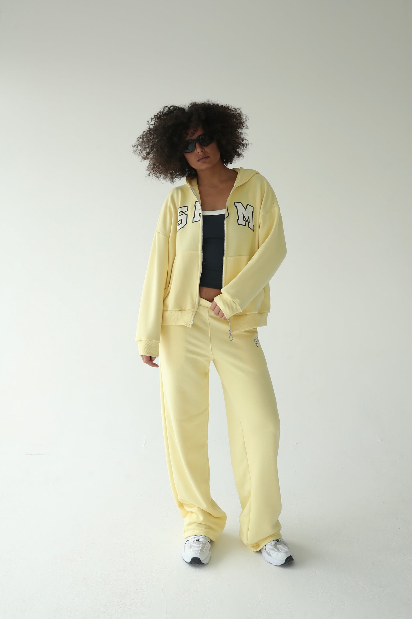 ლიმონისფერი ოვერსაიზ ჟაკეტი