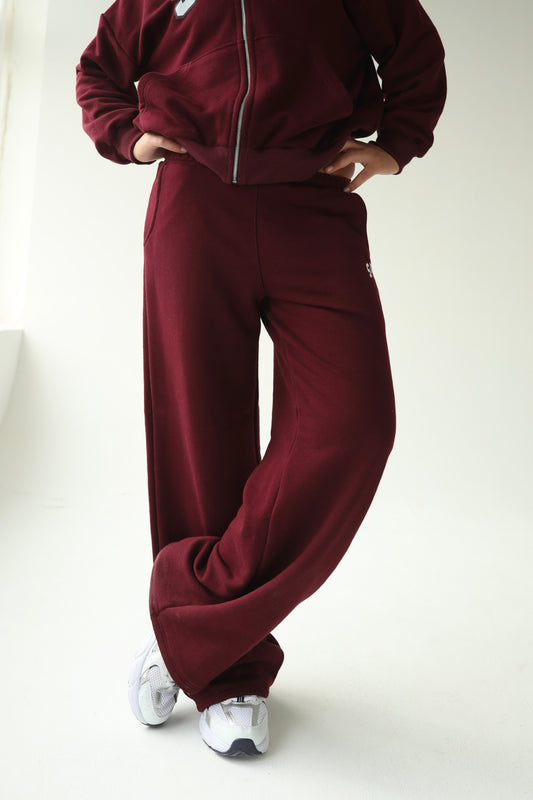 შინდისფერი სწორი სპორტული შარვალი