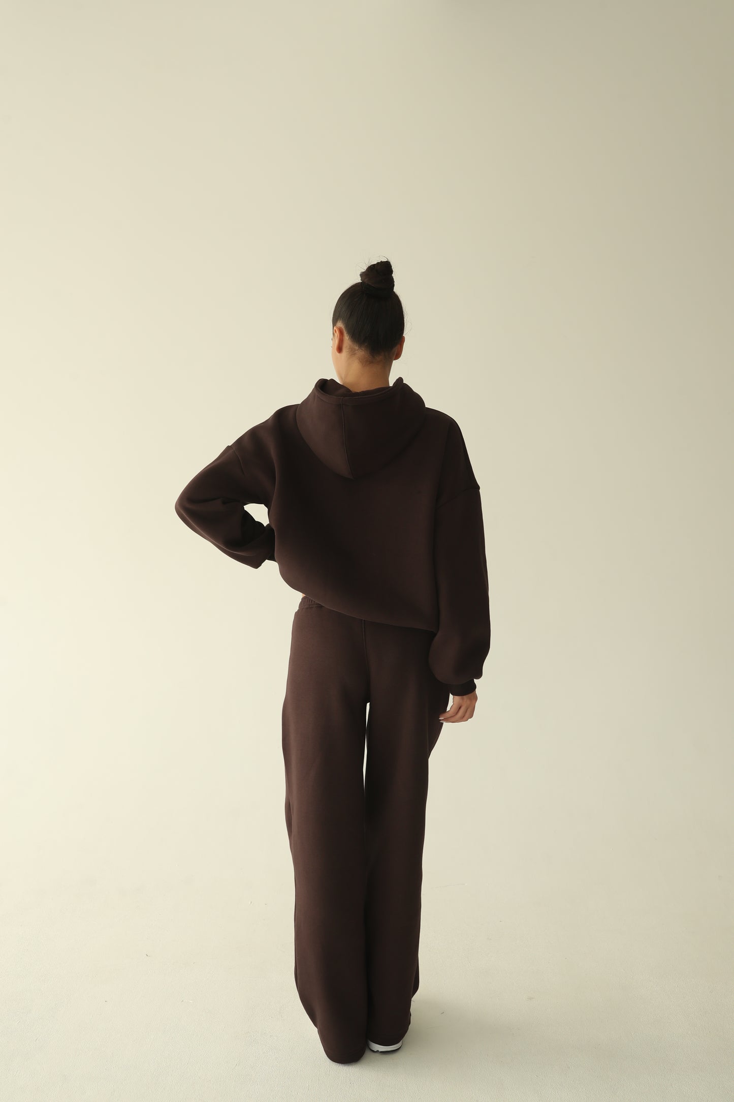 ყავისფერი დათბილული სწორი შარვალი