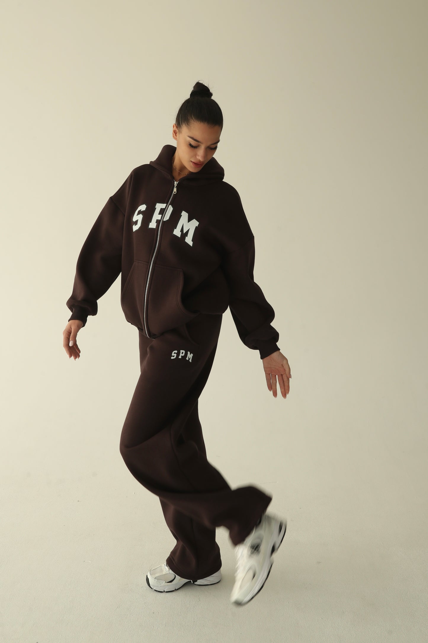 ყავისფერი დათბილული ჟაკეტი