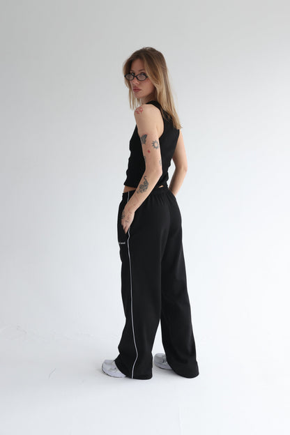 Black straight line sweatpants