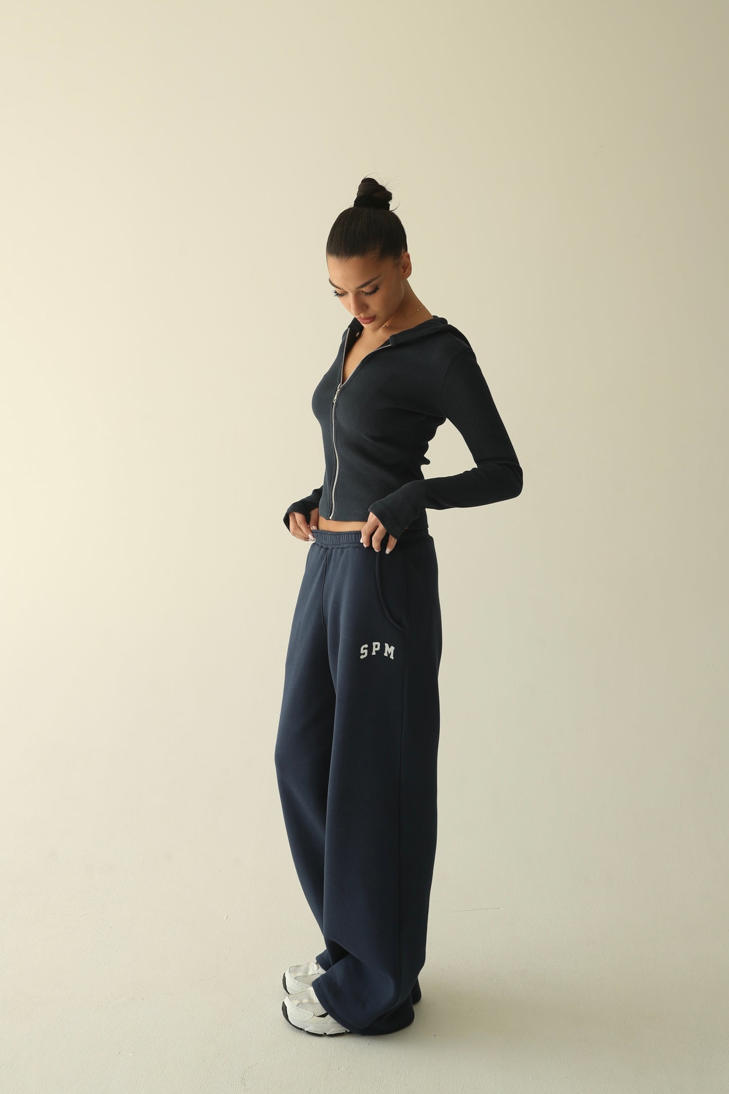 Navy blue warm straight sweatpants