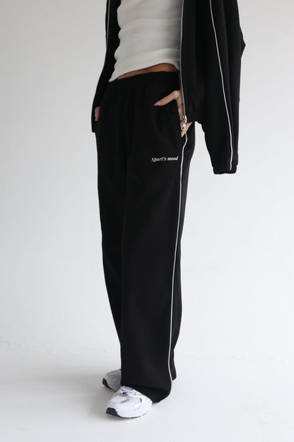Black straight line sweatpants